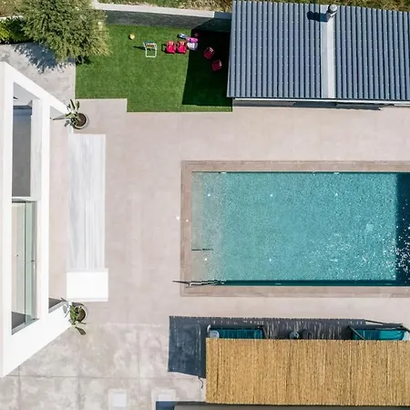 Βίλα Antonia - Luxurious Serenity With Private Pool, By Zantewize