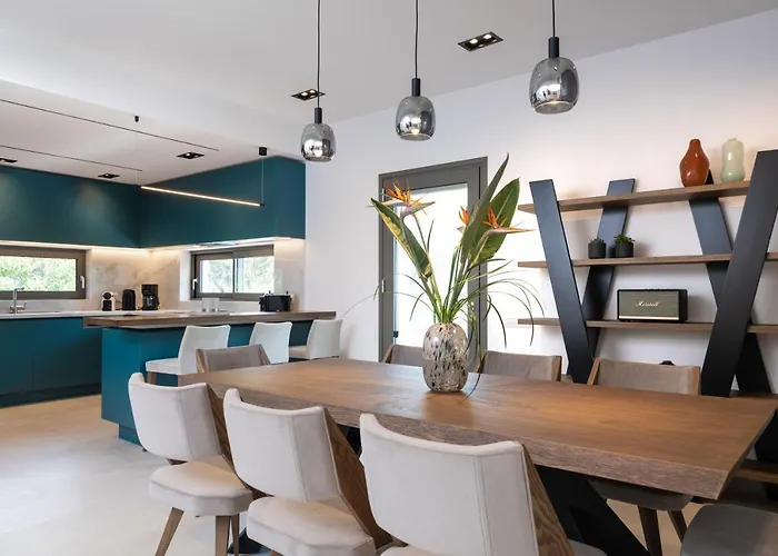 Antonia - Luxurious Serenity With Private Pool, By Zantewize *