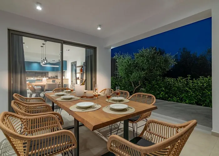 Βίλα Antonia - Luxurious Serenity With Private Pool, By Zantewize