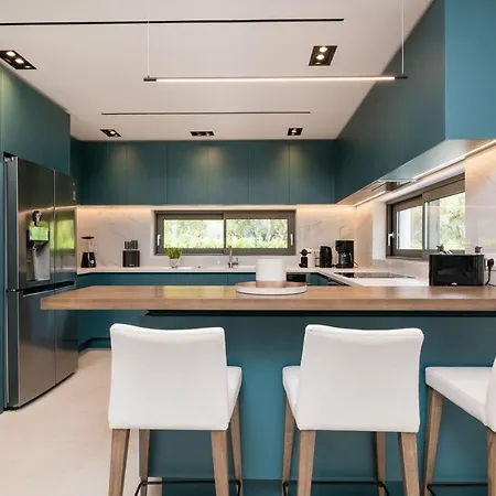 Antonia - Luxurious Serenity With Private Pool, By Zantewize Villa *