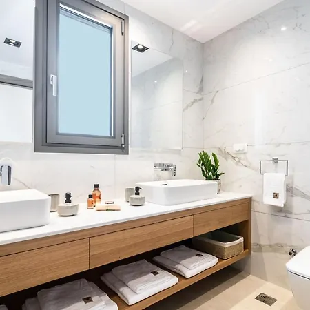 Vilă Antonia - Luxurious Serenity With Private Pool, By Zantewize