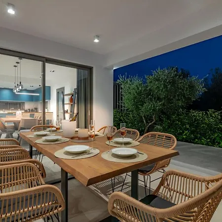 Villa Antonia - Luxurious Serenity With Private Pool, By Zantewize