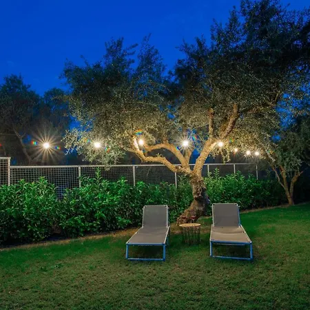 Antonia - Luxurious Serenity With Private Pool, By Zantewize