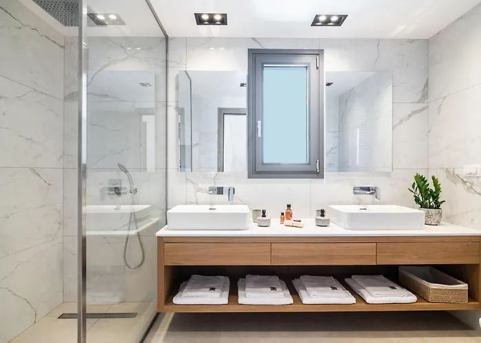 Antonia - Luxurious Serenity With Private Pool, By Zantewize וילה *