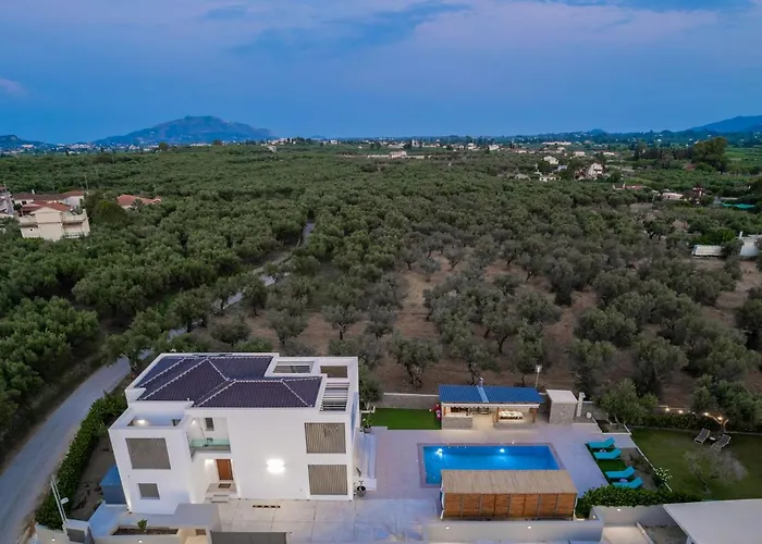 Antonia - Luxurious Serenity With Private Pool, By Zantewize וילה *