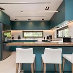 Antonia - Luxurious Serenity With Private Pool, By Zantewize Villa *