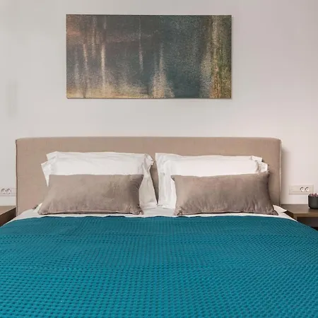 Antonia - Luxurious Serenity With Private Pool, By Zantewize * Kalipádhon