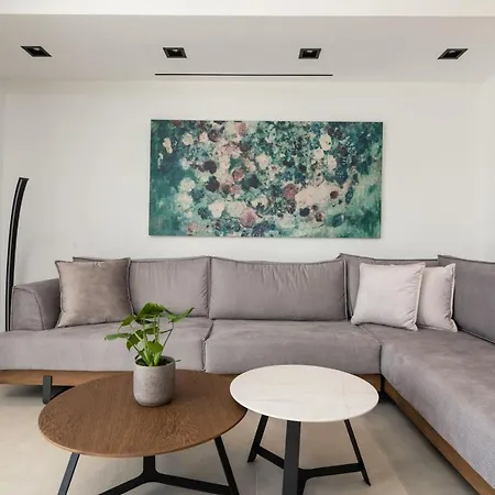 Antonia - Luxurious Serenity With Private Pool, By Zantewize Вилла