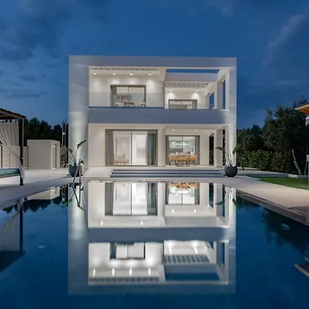 Antonia - Luxurious Serenity With Private Pool, By Zantewize Вилла Kalipadhon