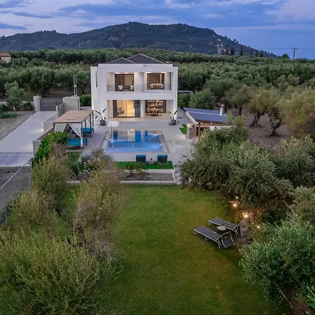 Antonia - Luxurious Serenity With Private Pool, By Zantewize Вилла